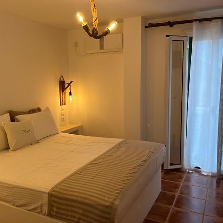 Astrio Suites Livadi  Exteriér fotografie