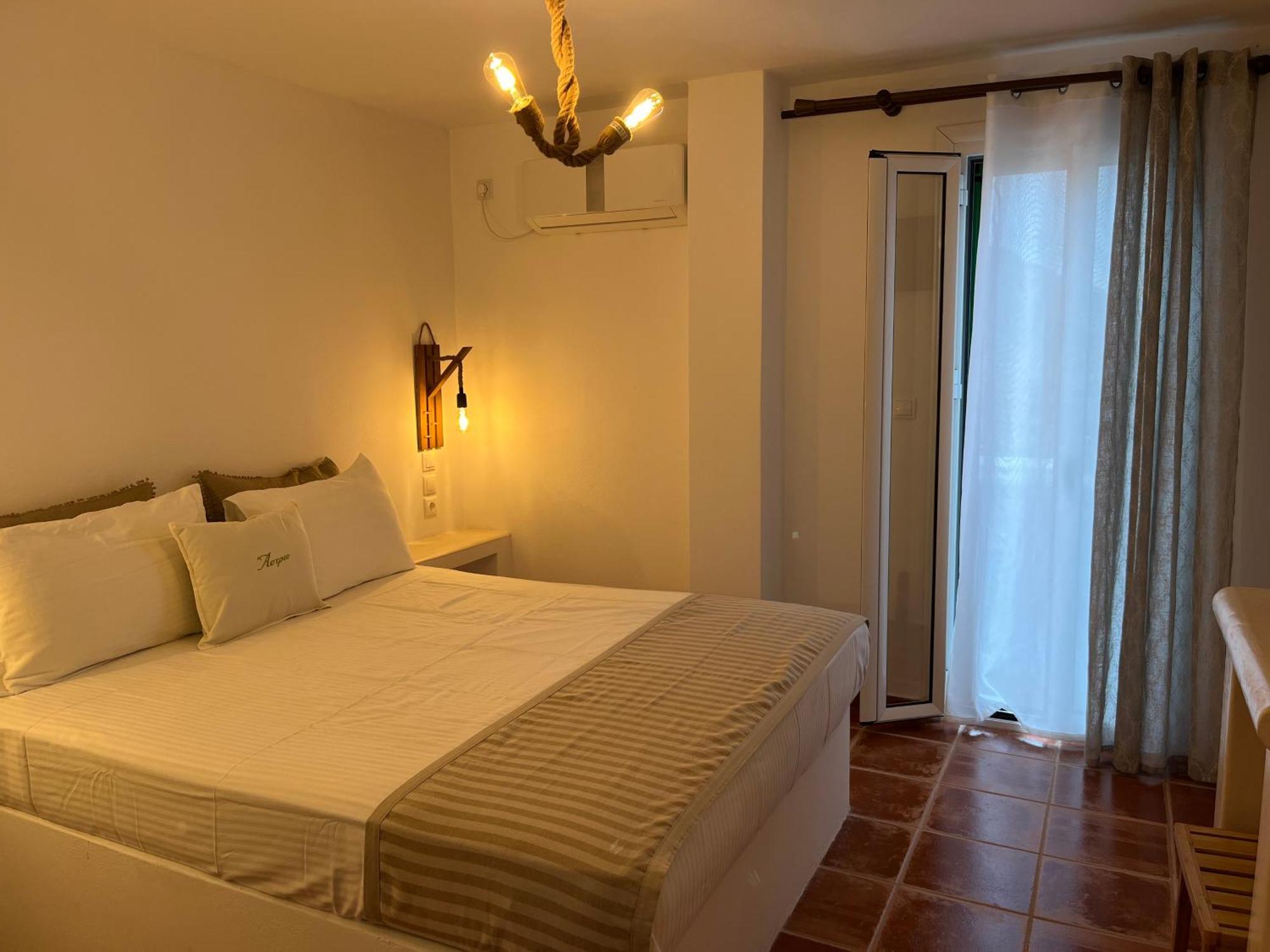 Astrio Suites Livadi  Exteriér fotografie